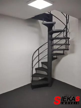 Imagem Galpão Comercial para Locação no Tatuapé, São Paulo-SP: 3 Vagas de Garagem e 300 m² de Área