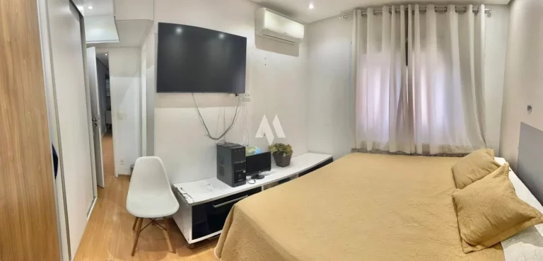 Imagem Oportunidade Imperdível na Ponta da Praia! Vende Apartamento de 2 dormitórios sendo 1 Suíte ,77m², Andar Alto e Lazer Completo