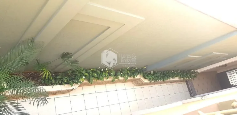 Imagem SOBRADO À VENDA, COM 200M² COM 3 DORMS SENDO 1 SUÍTE COM 2 VAGAS E ARMÁRIOS EMBUTIDOS NA COZINHA - OPORTUNIDADE VILA ROMANA