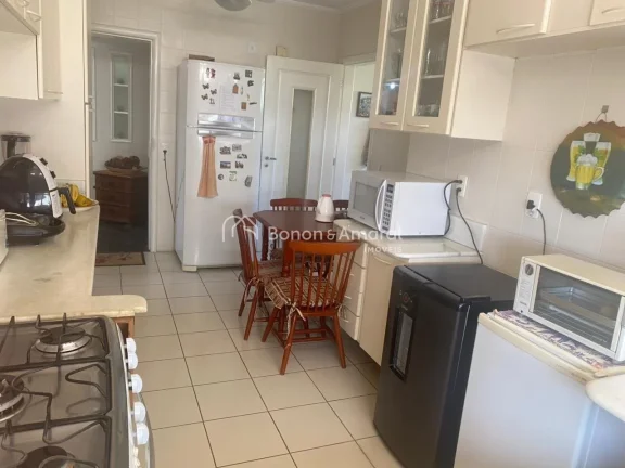Imagem Localizado na Rua Coronel Quirino, este apartamento de 151 m² oferece exclusividade com apenas uma ...