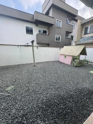 Imagem Sobrado com 4 dormitórios amplos sendo 1 suíte e 4 vagas - Bom Retiro, Joinville/SC