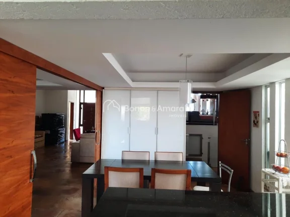 Imagem Esta casa térrea contemporânea oferece:
? Ambientes integrados com ótimo aconchego;
 ? Living amp...