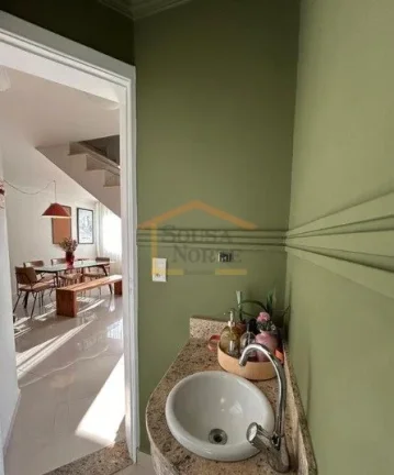 Imagem Casa em condomínio fechado, 3 dormitórios, sendo 1 suíte, 2 vagas de garagem e 85 m² de área ú...