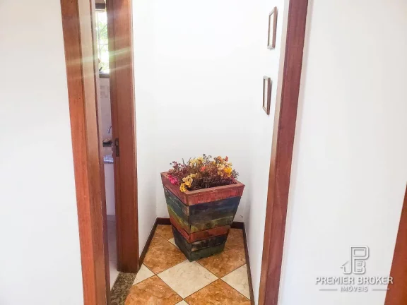 Imagem Casa com 3 dormitórios à venda, 250 m² por R$ 890.000,00 - Panorama - Teresópolis/RJ