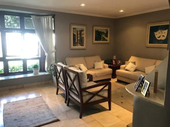 Imagem Casa em Alphaville - 257m²