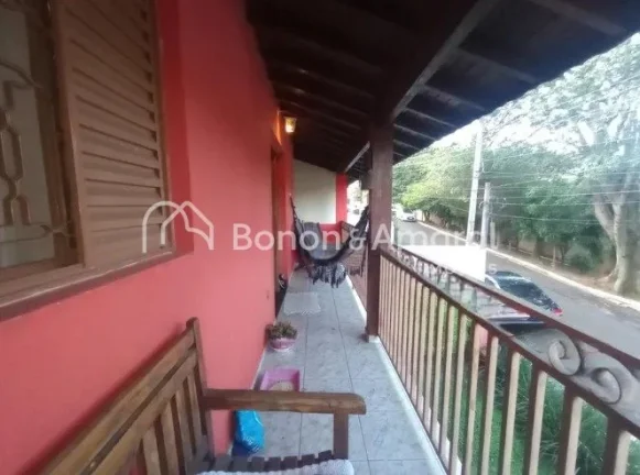 Imagem Excelente oportunidade de compra em Valinhos! Casa aconchegante localizada em um tranquilo condomín...
