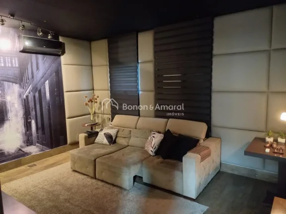 Imagem Linda e espaçosa casa com 472 m² de área construída em um terreno de 560 m². O imóvel possui s...