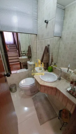 Imagem Sobrado Condomínio 03 dorms, Piscina no Condo, Segurança 24h, 03 vagas