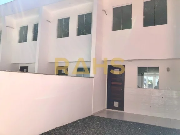 Imagem Ótimo sobrado geminado de canto localizado em Pirabeiraba, próximo ao Restaurante Gute Küche, em ...