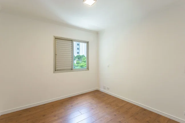 Imagem Apartamento 118M² Reformado, 2Q, 1 Suíte, 2 Banheiros, 2 Vagas, Lavabo, Piscina, Salão de Festas e Jogos, Quadra, Brinquedoteca, Playground, Banheira.
