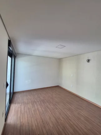 Imagem Sobrados Novos sendo, 3 Quartos e 4 Vagas, no Bela Vista em
