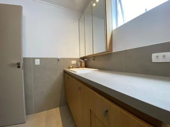 Imagem Apartamento com 3 dormitórios à venda, 131 m² por R$ 1.100.000 - Gonzaga - Santos/SP