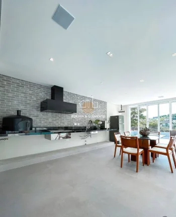 Imagem Uma mansão de 837 m² no Porto Atibaia