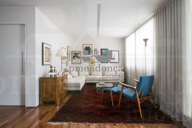 Imagem Lindo apartamento reformado com 1 suíte e 2 vagas, 140m².3