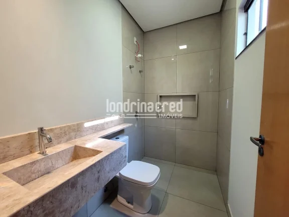Imagem Excelente casa no Condomínio Heimtal Park com 3 dormitórios (1 suíte), sala e cozinha integradas, 2 banheiros e 1 vaga em terreno de 150m².