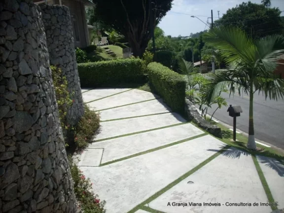 Imagem Casa com 3 dormitórios à venda, 285 m² por R$ 1.350.000,00 - Granja Viana - Carapicuíba/SP