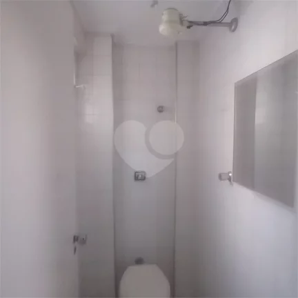 Imagem Apartamento à venda com 3 quartos, sendo 1 suíte, no condomínio Fradique Coutinho, São Paulo - SP
