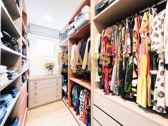 Imagem Apartamento Totalmente Mobiliado e Decorado em Localização Nobre Com 250m² privativos, o apartame...