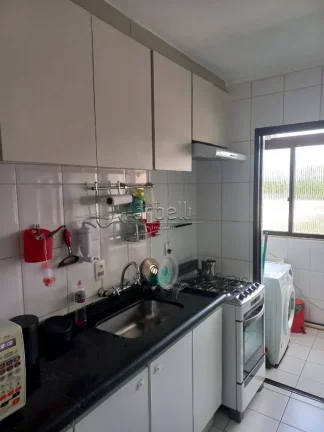 Imagem Apartamento com 50 metros quadrados, dois dormitórios com móveis sob medida sendo um deles com esc...
