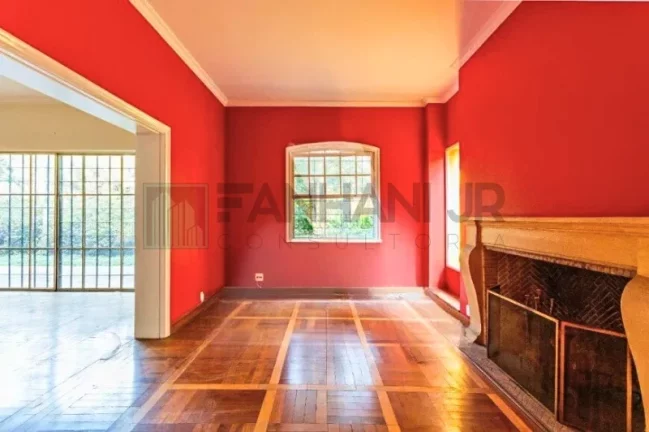 Imagem Casa de Luxo no Jardim Europa: 5 Quartos, 3 Suítes, 4 Salas, 10 Vagas de Garagem, 600m² - Venda ou Locação em SP