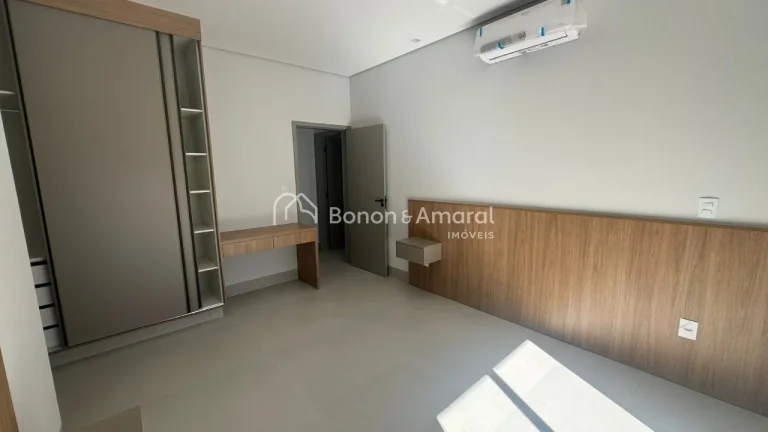 Imagem Casa térrea à venda com 03 quartos à venda - Condomínio Residencial Royal Garden - Parque Brasil...