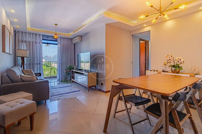 APARTAMENTO com 3 DORMITÓRIOS e 85m² no PECHINCHA - R$ 379.000