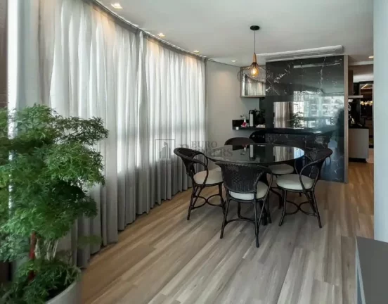 Imagem Apartamento com 3 suítes à venda no Centro de Balneário Camboriú/SC