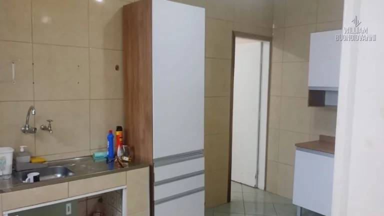 Imagem Casa em Praia Grande, na Vila Tupi, 2 dormitórios e área construída de 93,7 m².