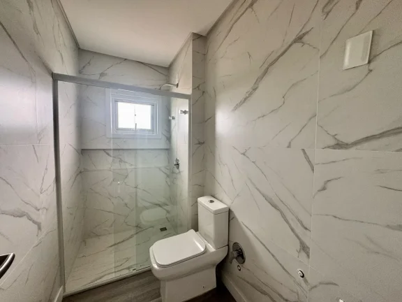 Imagem CASA DE ALTO PADRÃO EM TERRENO DE ESQUINA