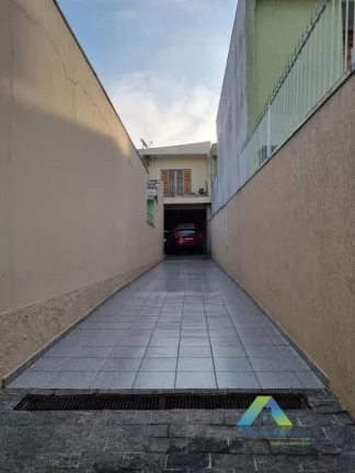 Imagem SANTO ANDRÉ Sobrado 240M², 2 dormitórios, churrasqueira, 5 vagas de garagem, ótima localização e valor !!