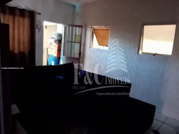 Imagem Casa para Venda em Cajamar, Guaturinho, 1 dormitório, 1 banheiro, 2 vagas
