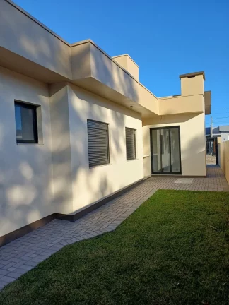 Imagem Excelente casa de 3 dormitórios em localização Privilegiada do Bairro Centenário- Sapiranga