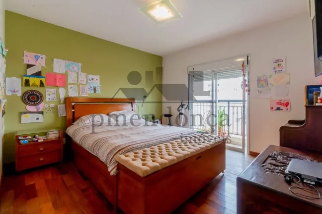 Imagem Apartamento Alto Padrão em Higienópolis com 3 suítes e 4 vagas, 250m²