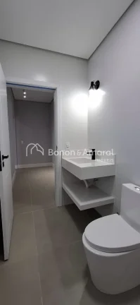 Imagem Térrea com Piscina Aquecida
Localizada no condomínio Terras da Estância na cidade de Paulínia/SP...