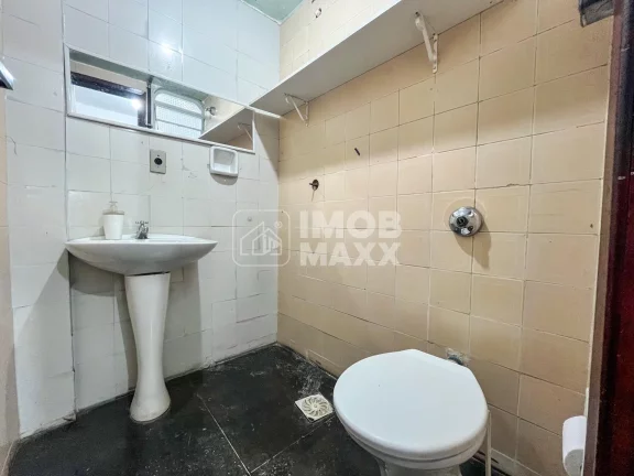 Imagem Venda de Prédio no Guará II com 511m², 3 pavimentos (térreo comercial e 1º e 2º pavimentos residencial) escriturado