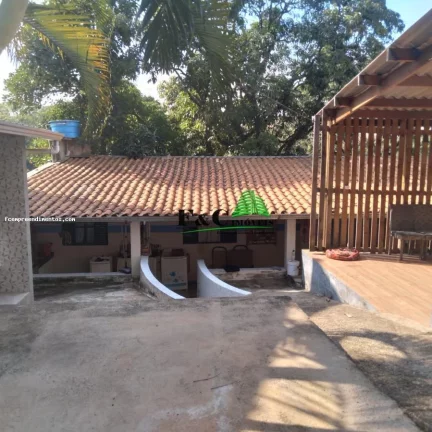 Imagem Chácara para Venda em Santa Bárbara D`Oeste, Chácara São Sebastião, 3 dormitórios, 2 banheiros, 5 vagas