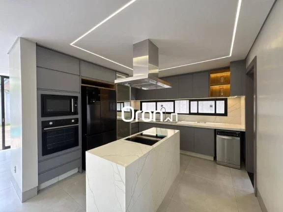 Imagem Sobrado mobiliado com 3 dormitórios à venda, 286 m² por R$ 3.990.000 - Jardins Madri - Goiânia/GO