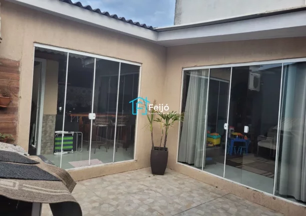Imagem Casa 2 dormitórios no Bairro Ponta Grossa