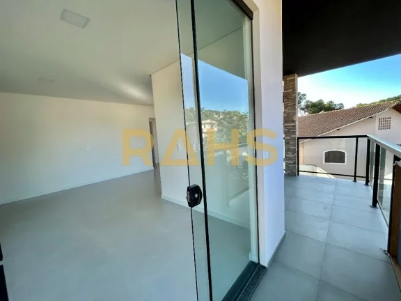 Imagem Linda casa recém construída com 1 suíte e 2 quartos, sacada com churrasqueira e 2 vagas de garage...