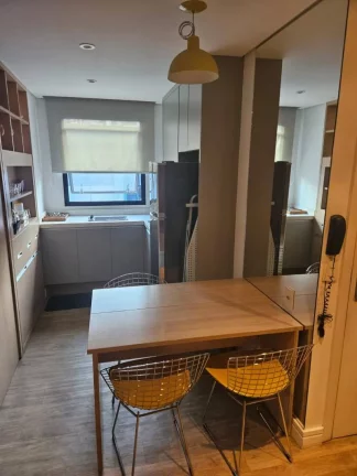 Imagem Apartamento à venda em São Paulo, Vila Nova Conceição, com 1 quarto, 37m2 e 1 vaga. Reformado e mobiliado.