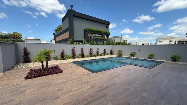 Imagem Casa com 4 dormitórios sendo 4 suítes e 4 vagas de garagem em Camboriú/SC