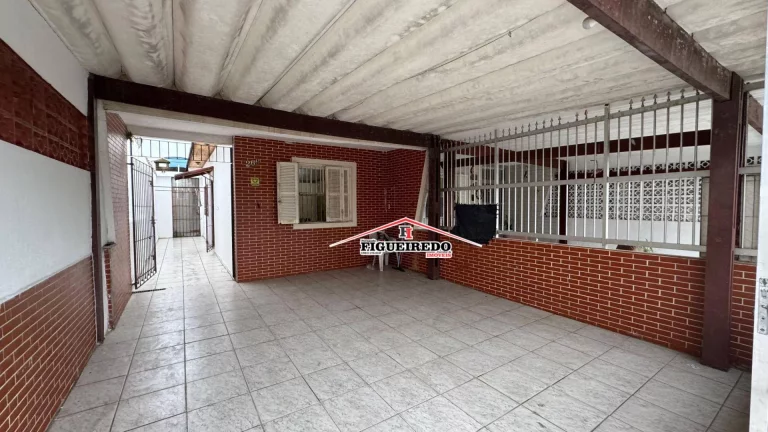 Imagem Casa à venda, 90 m² por R$ 395.000,00 - Maracanã - Praia Grande/SP