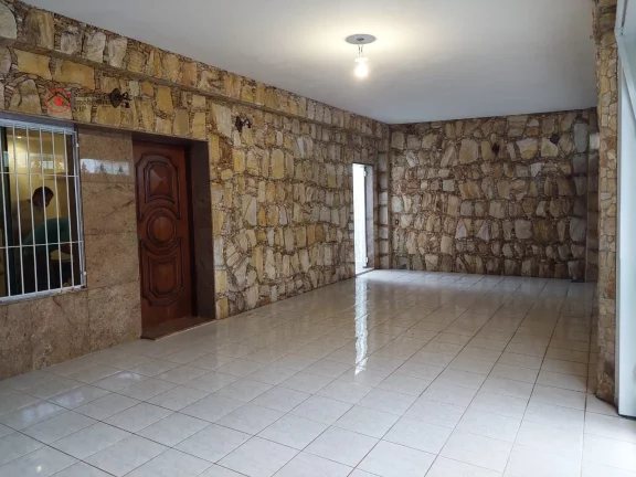 Imagem CASA TÉRREA COM 3 DORMITÓRIOS A VENDA NA VILA ZELINA, COM QUINTAL, CHURRASQUEIRA, JARDIM E PISCINA. A 10 MINUTOS A PÉ DO METRÔ VILA PRUDENTE.
