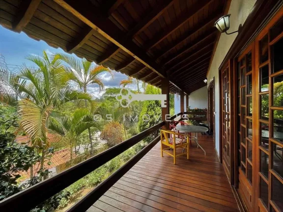 Imagem Linda casa com 06 quartos (1 suíte) , piscina, gourmet no "Granja Viana II"