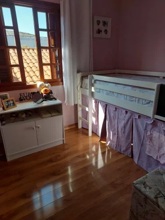 Imagem Sobrado a venda com 3 dorms sendo 1 suíte - Vila Arriete