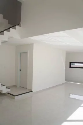 Imagem Sobrado 3 Suítes Fraron