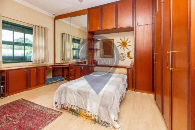 Imagem Casa à venda em Alto de Pinheiros, São Paulo-SP: 4 quartos, 2 suítes, 2 salas, 6 banheiros, 6 vagas, 198m². Venha Conferir!