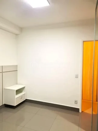 Imagem Apartamento à venda no condomínio Pateo Abolição, na Ponte Preta, Campinas. Com 2 quartos, sendo...