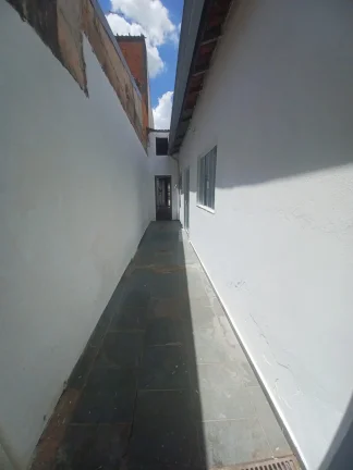 Imagem Linda casa térrea com 02 dormitórios, sendo 01 suíte no Bairro Júlio de Mesquita- Sorocaba/SP