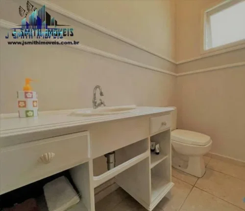Imagem CASA ESTILO CAMPESTRE, EM CONDOMÍNIO ALTO PADRÃO EM COTIA.